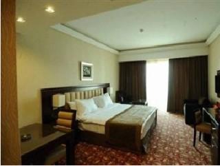 Lancaster Raouche Hotel Beirut