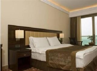 Lancaster Raouche Hotel 4*