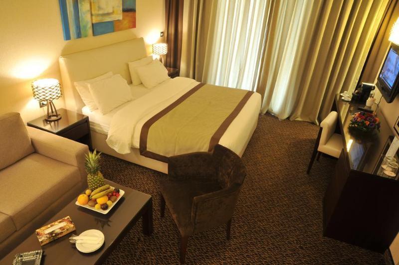 Lancaster Raouche Hotel